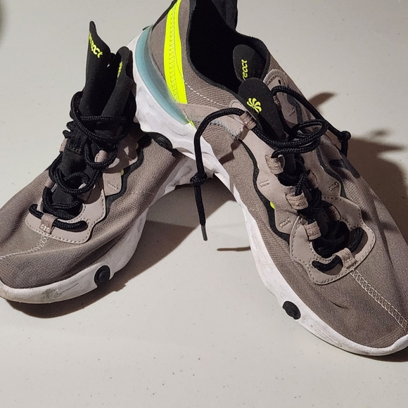 Nike Other - Nike REACT ELement 55 Pumice Gray/black Running Sneaker Size 8.5